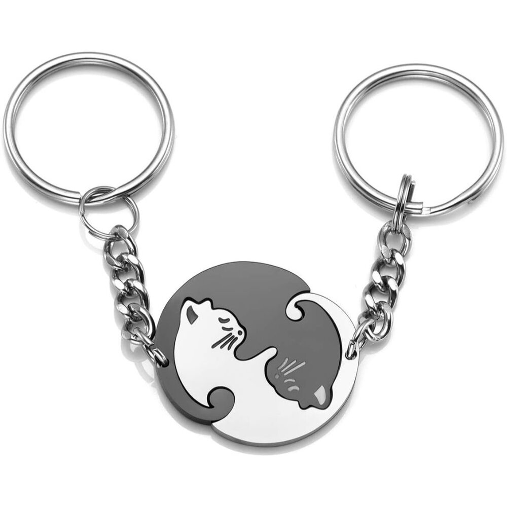 2pcs Black and White Matching Puzzle Cat Couples Keychain
